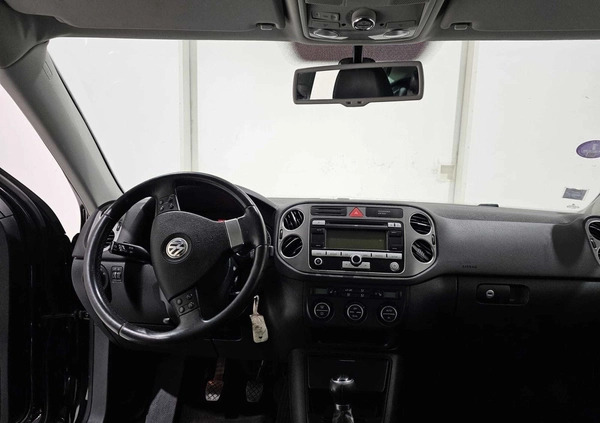 Volkswagen Tiguan cena 25900 przebieg: 226137, rok produkcji 2008 z Brodnica małe 301
